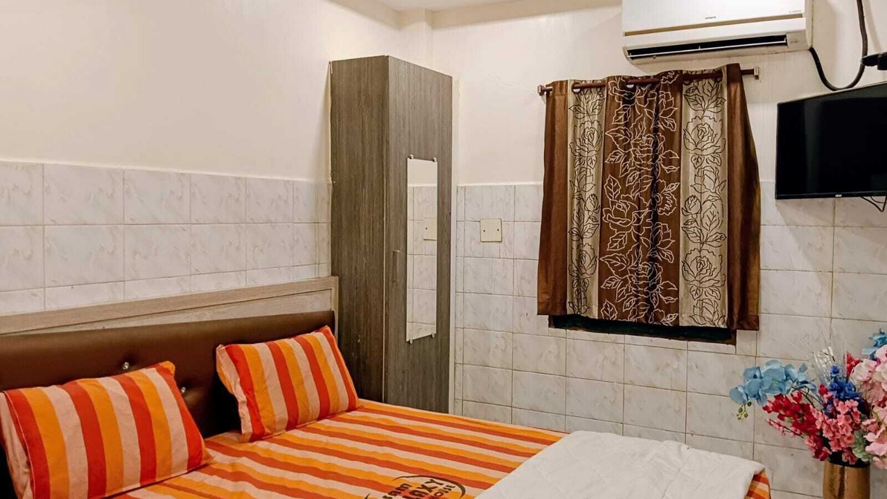 Photo of Bedroom in Triplicane