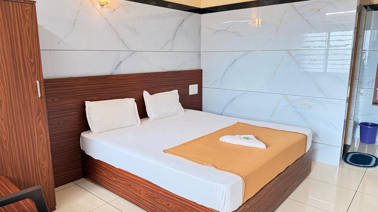 Photo of Bedroom in Murudeshwara