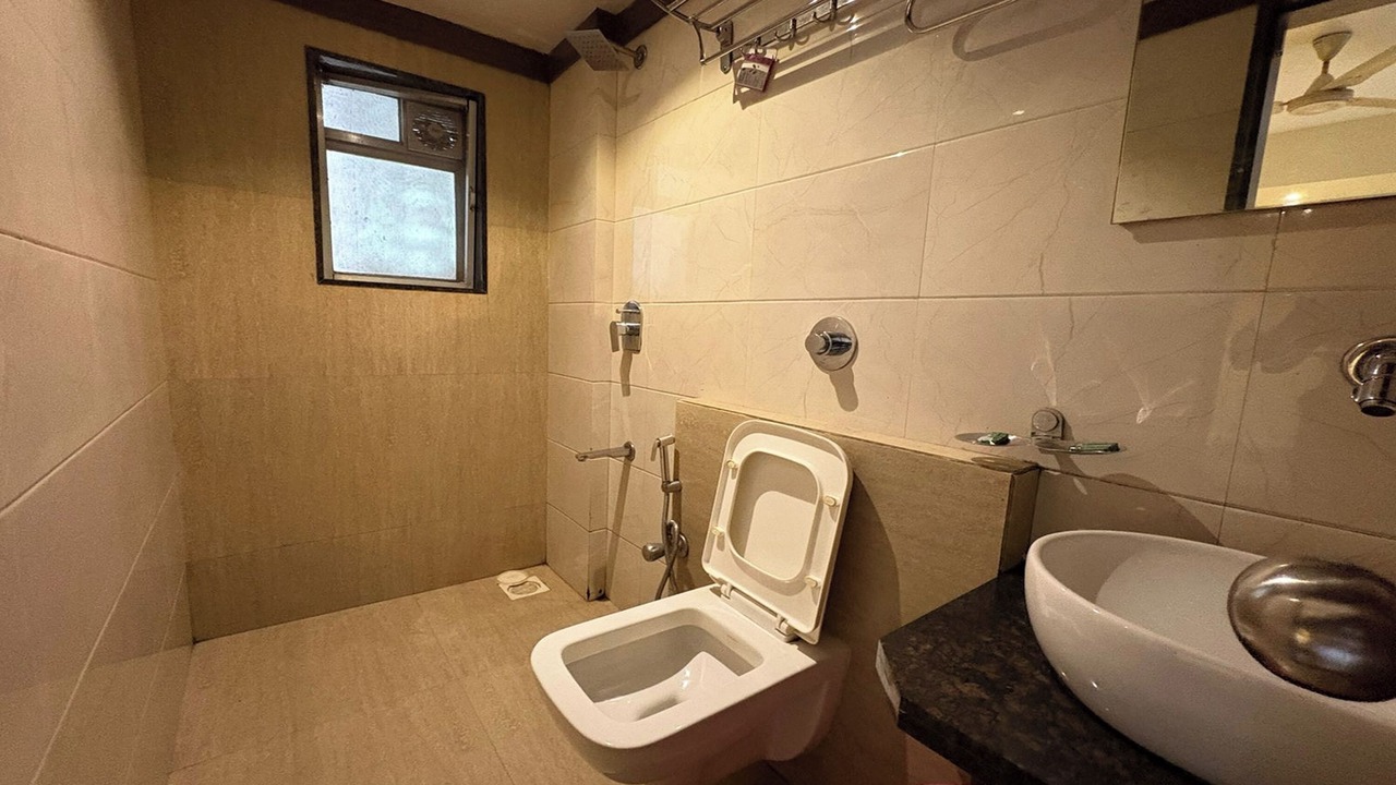 Photo of Bathroom in Mulund West