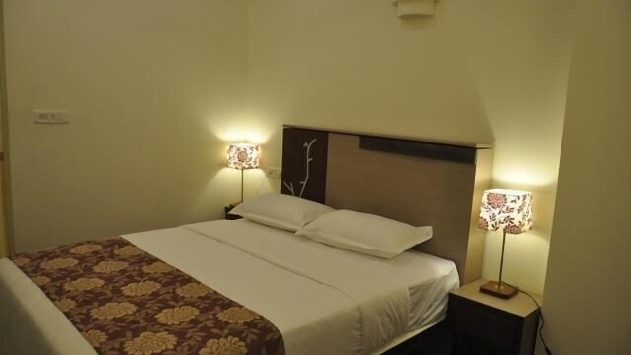 Photo of Bedroom in Mylapore Tiruvallikk