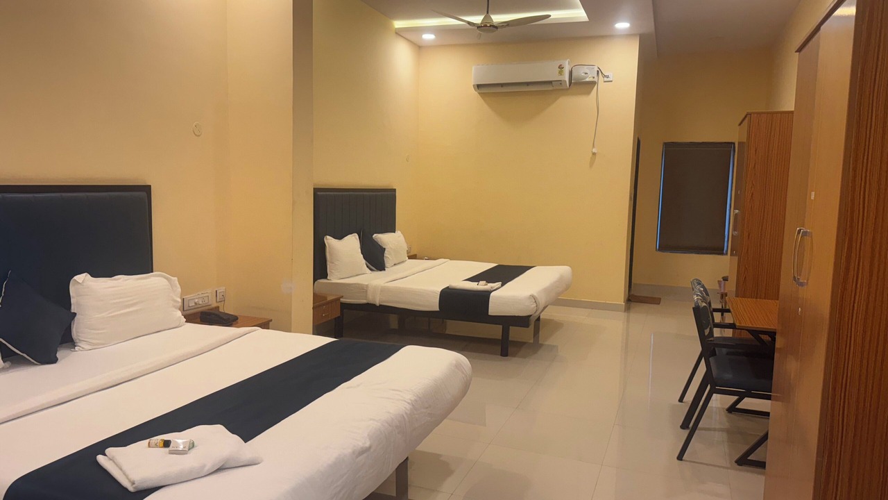 Photo of Bedroom in Mahbubnagar