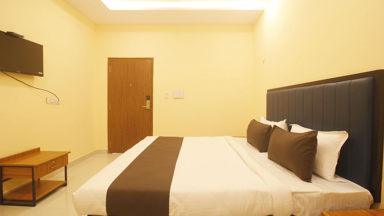 Photo of Bedroom in Mahbubnagar