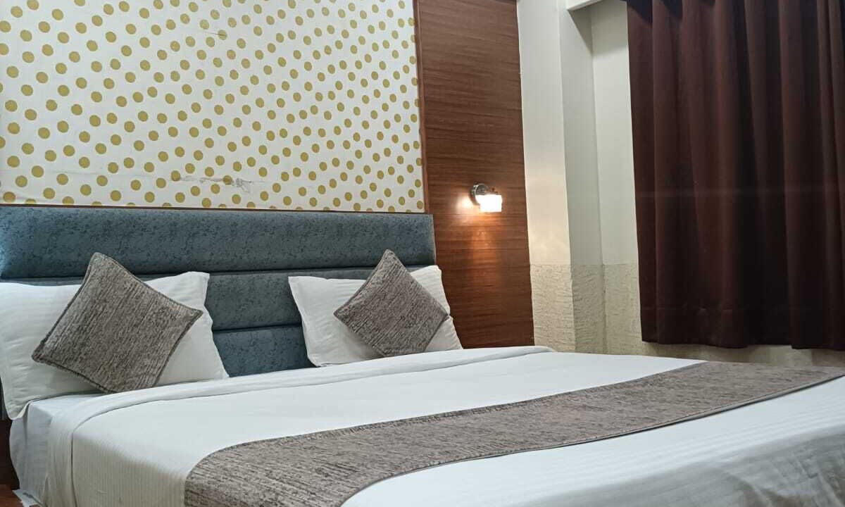 Photo of Bedroom in Navrangpura