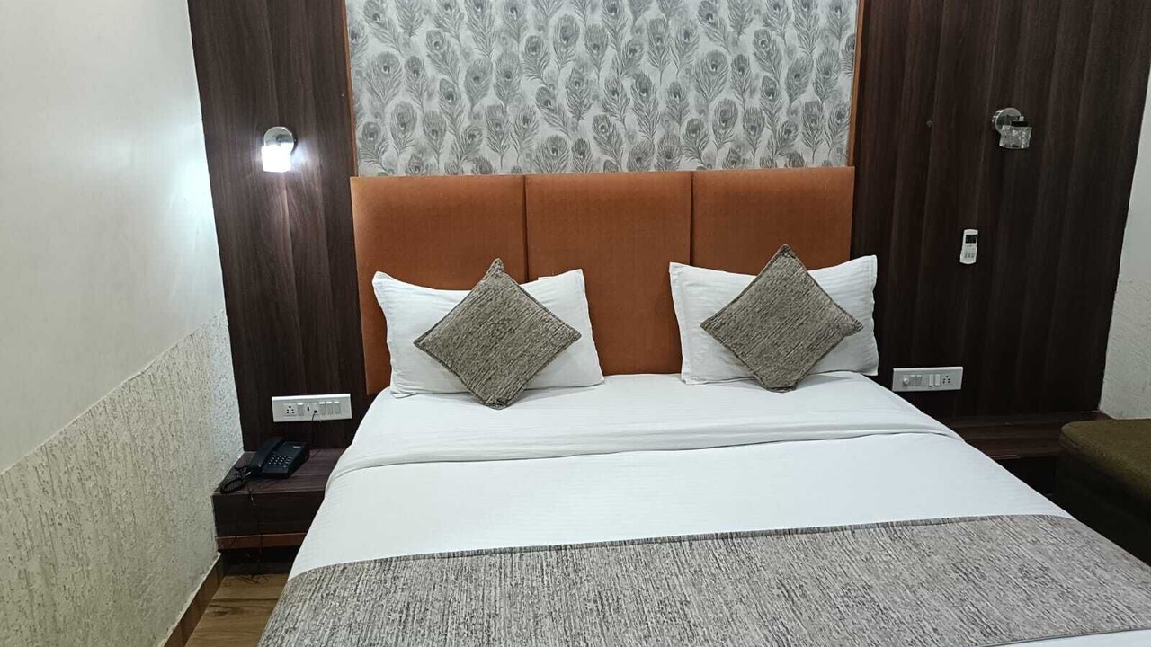 Photo of Bedroom in Navrangpura
