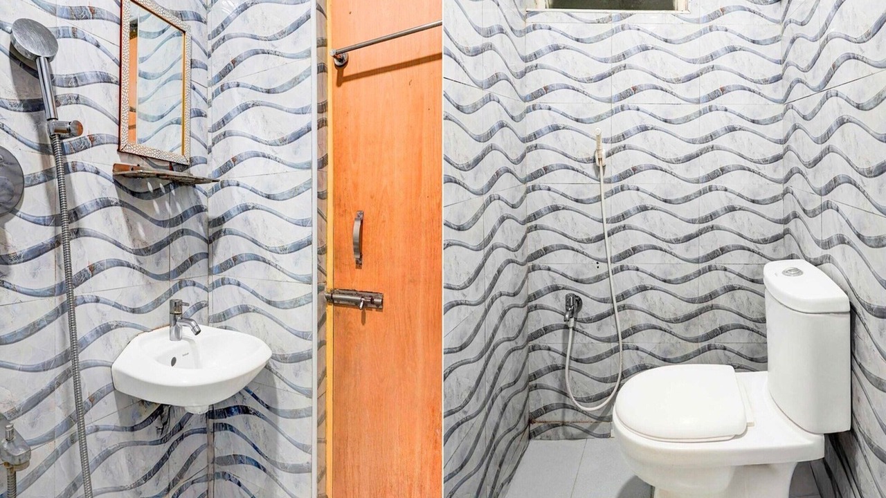 Photo of Bathroom in Porur