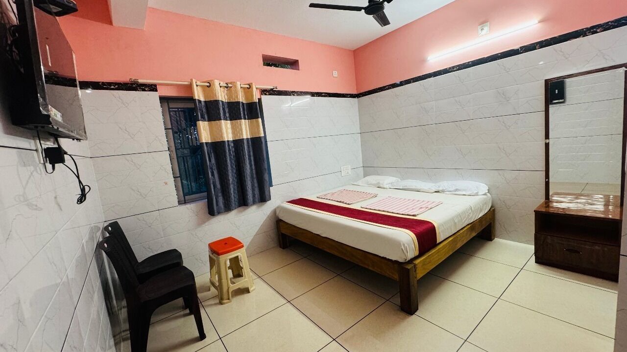 Photo of Bedroom in Murudeshwara