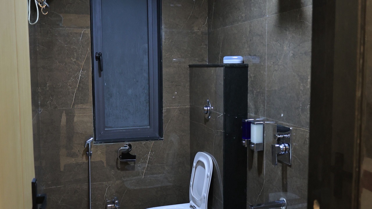 Photo of Bathroom in Gayariawas
