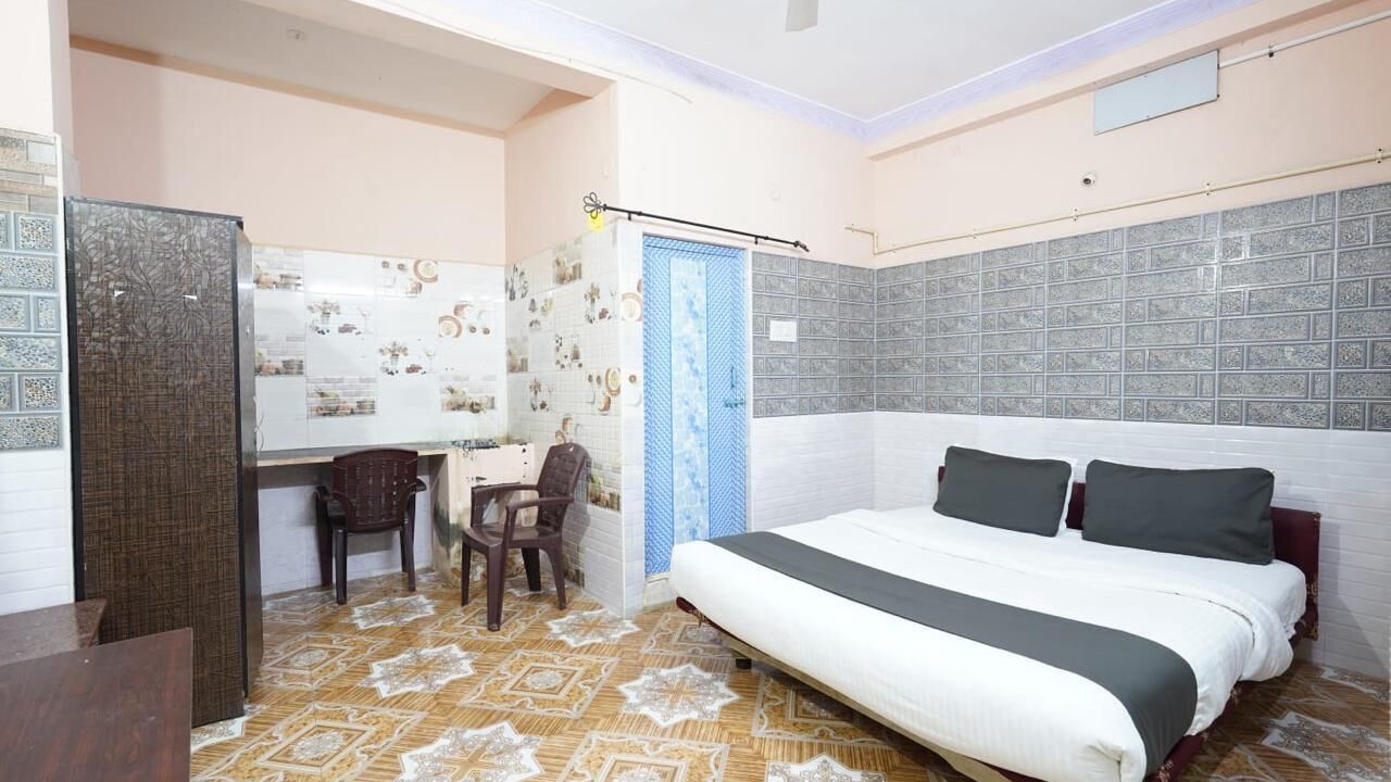 Photo of Bedroom in Katpadi