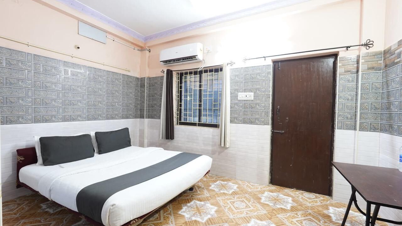 Photo of Bedroom in Katpadi