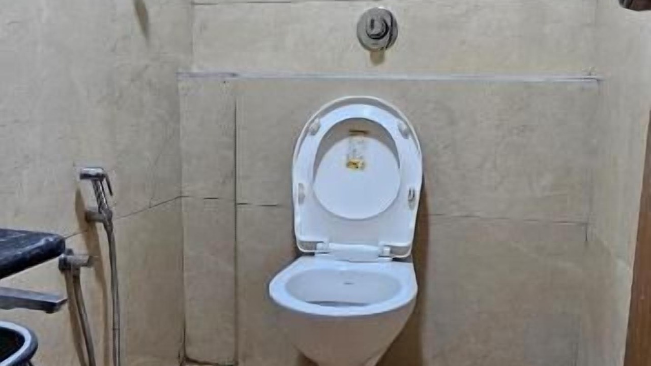 Photo of Bathroom in Vastrapur