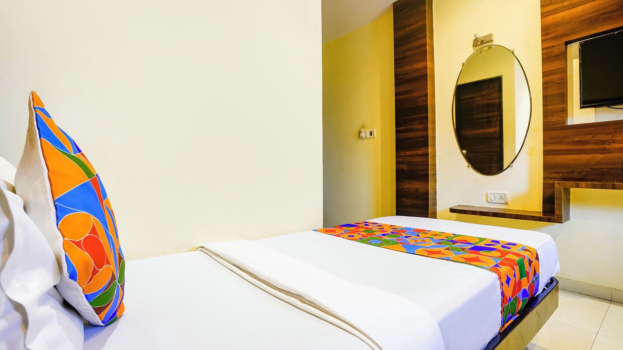 Photo of Bedroom in Prabhadevi