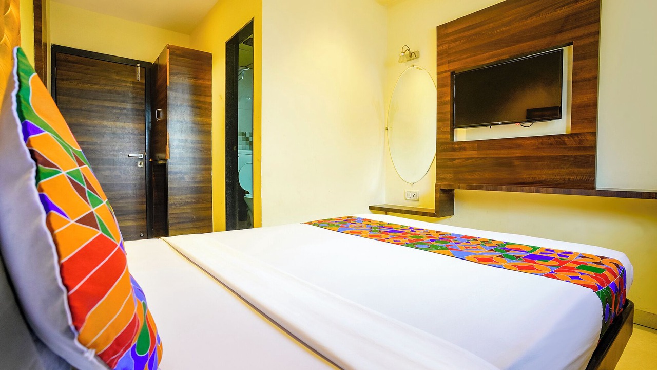 Photo of Bedroom in Prabhadevi