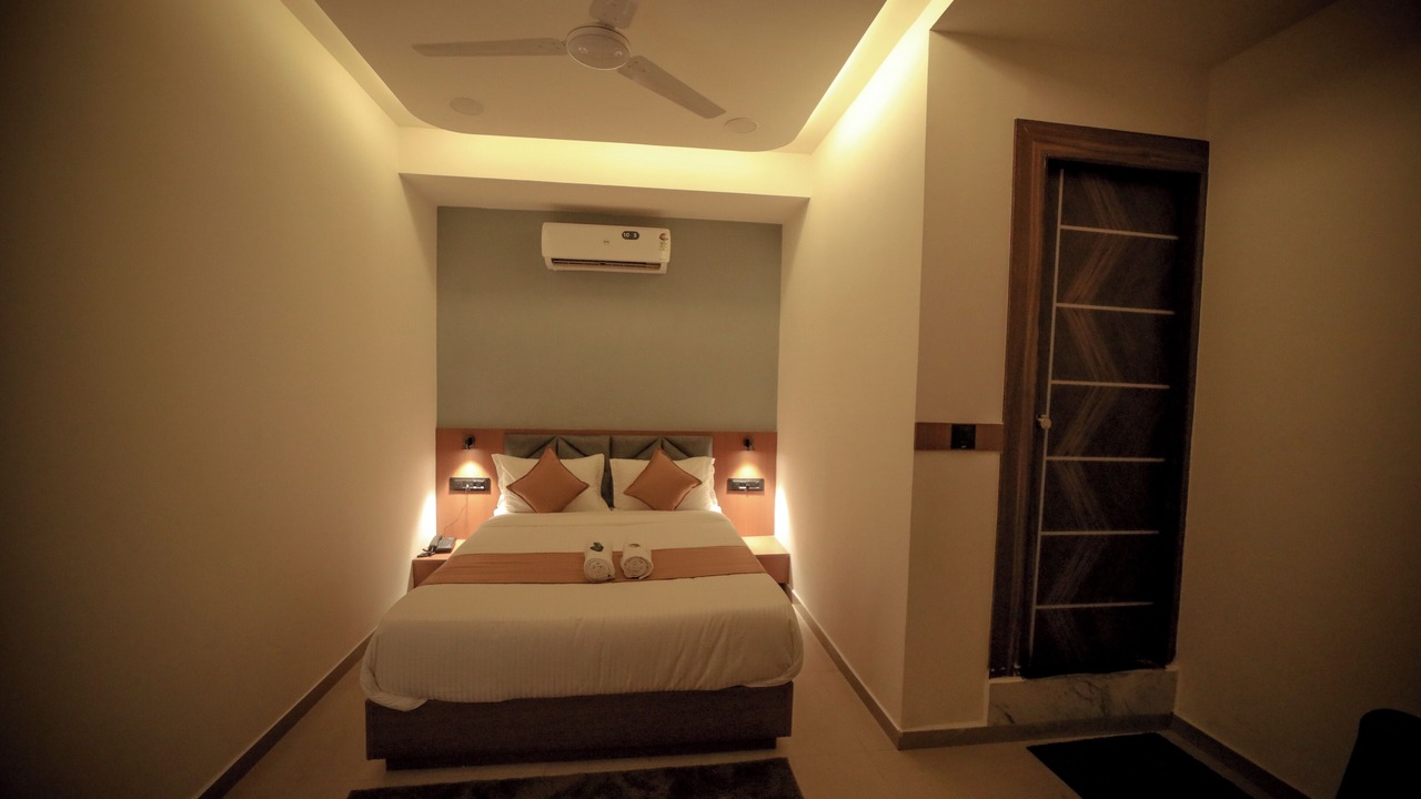 Photo of Bedroom in Navrangpura