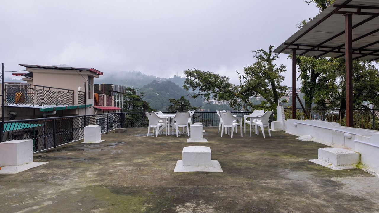 Photo of Patio Balcony in The Mall Road