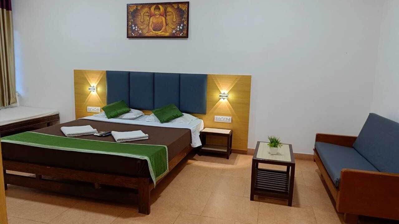 Photo of Bedroom in Ganpatipule