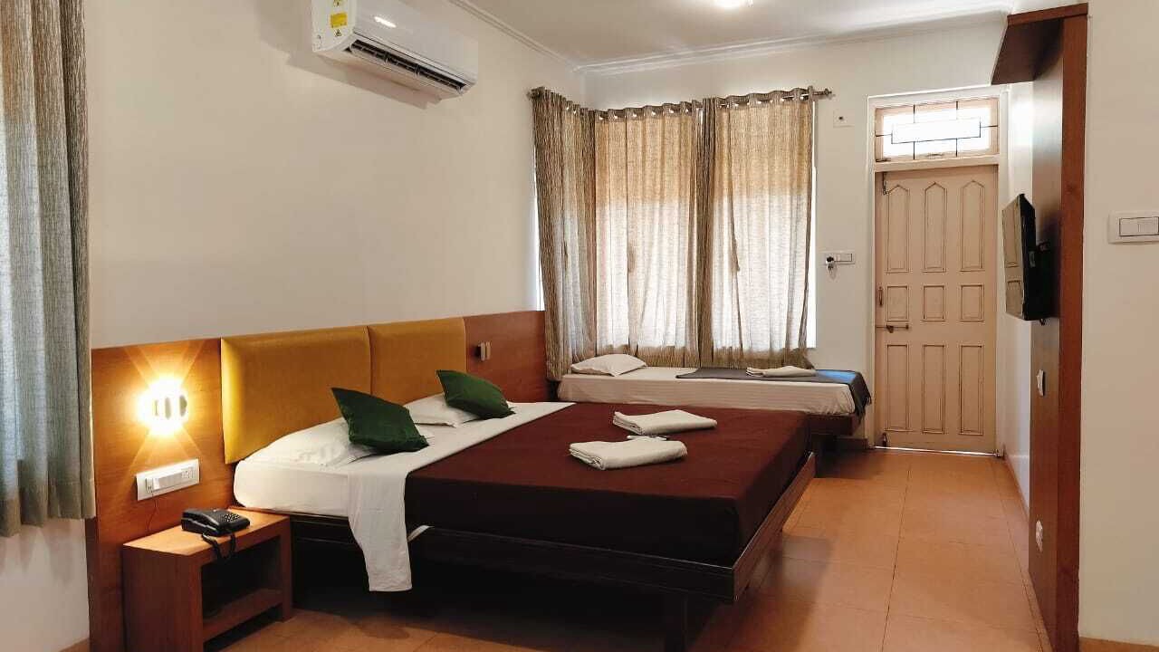 Photo of Bedroom in Ganpatipule