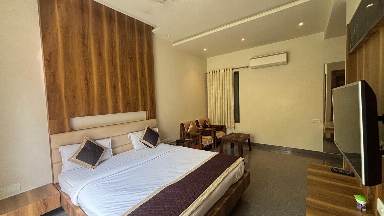 Photo of Bedroom in Abu Road