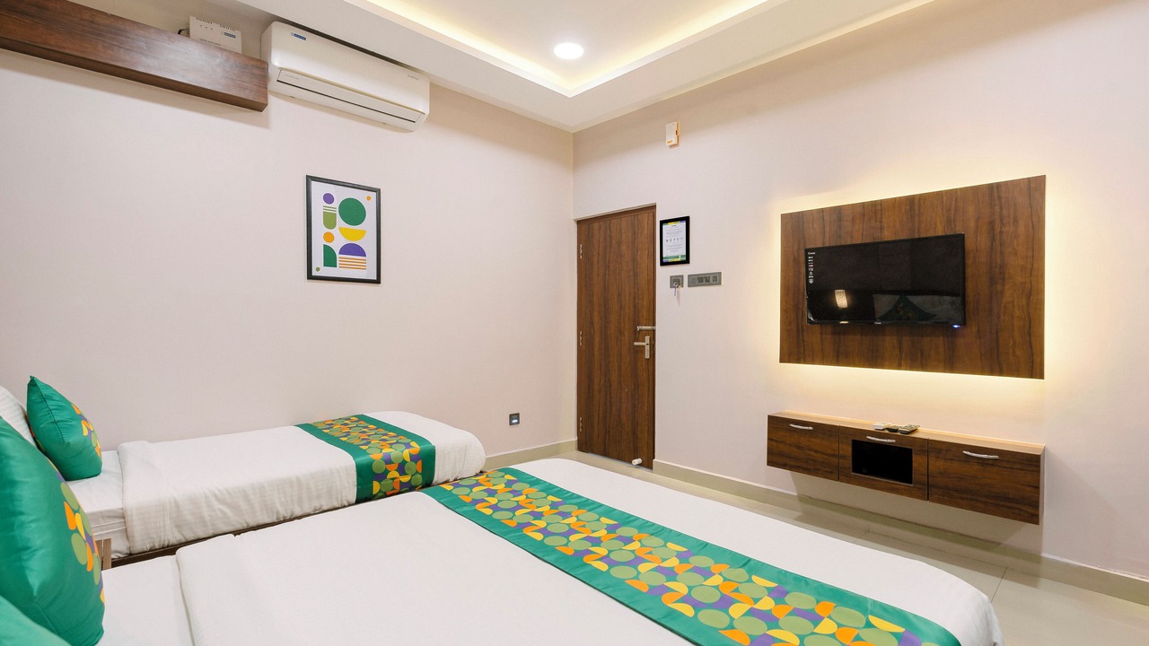 Photo of Bedroom in Triplicane