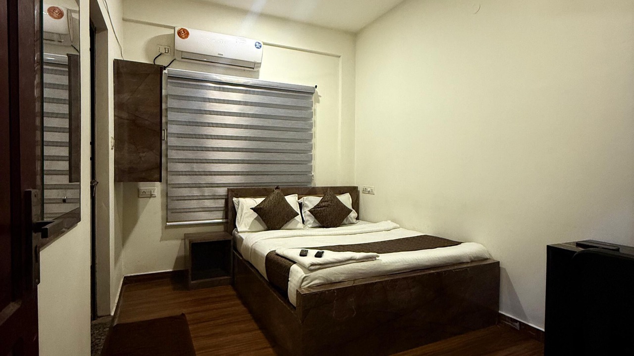 Photo of Bedroom in Shenoys
