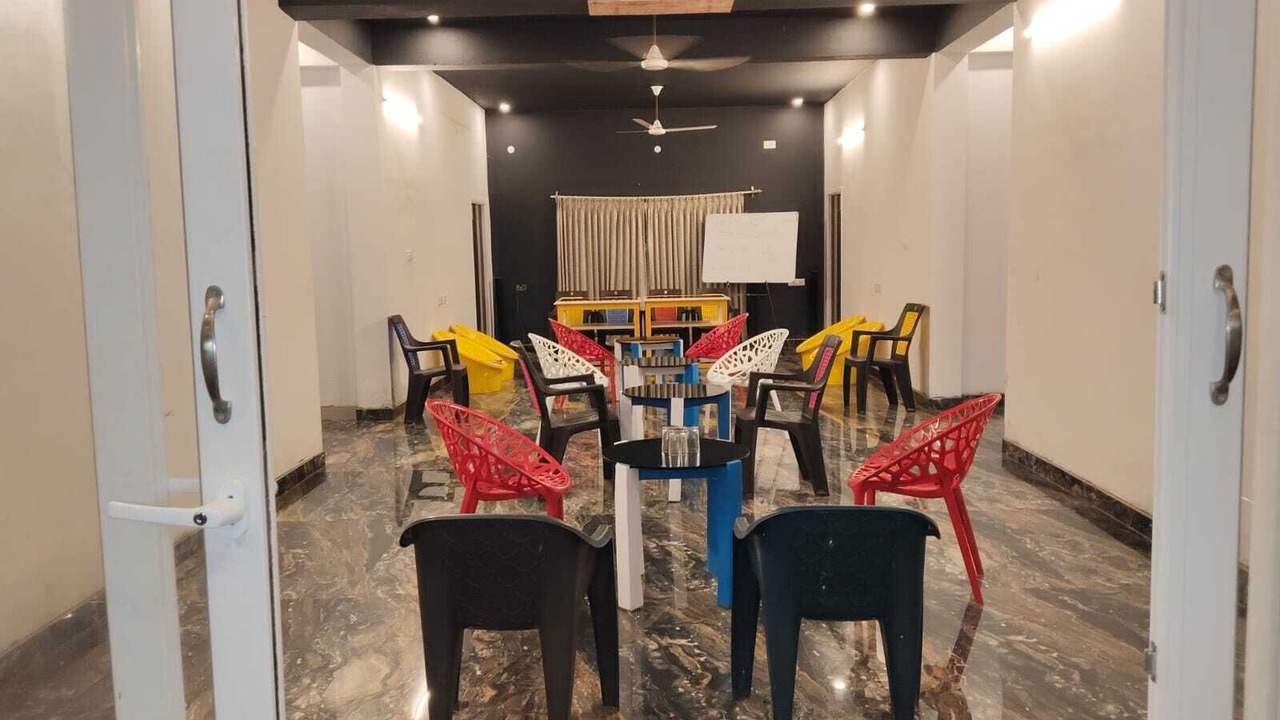 Photo of Livingroom in Koonimedu