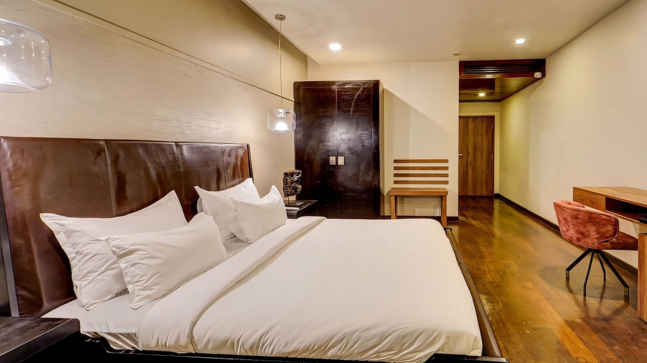 Photo of Bedroom in Thousand Lights West