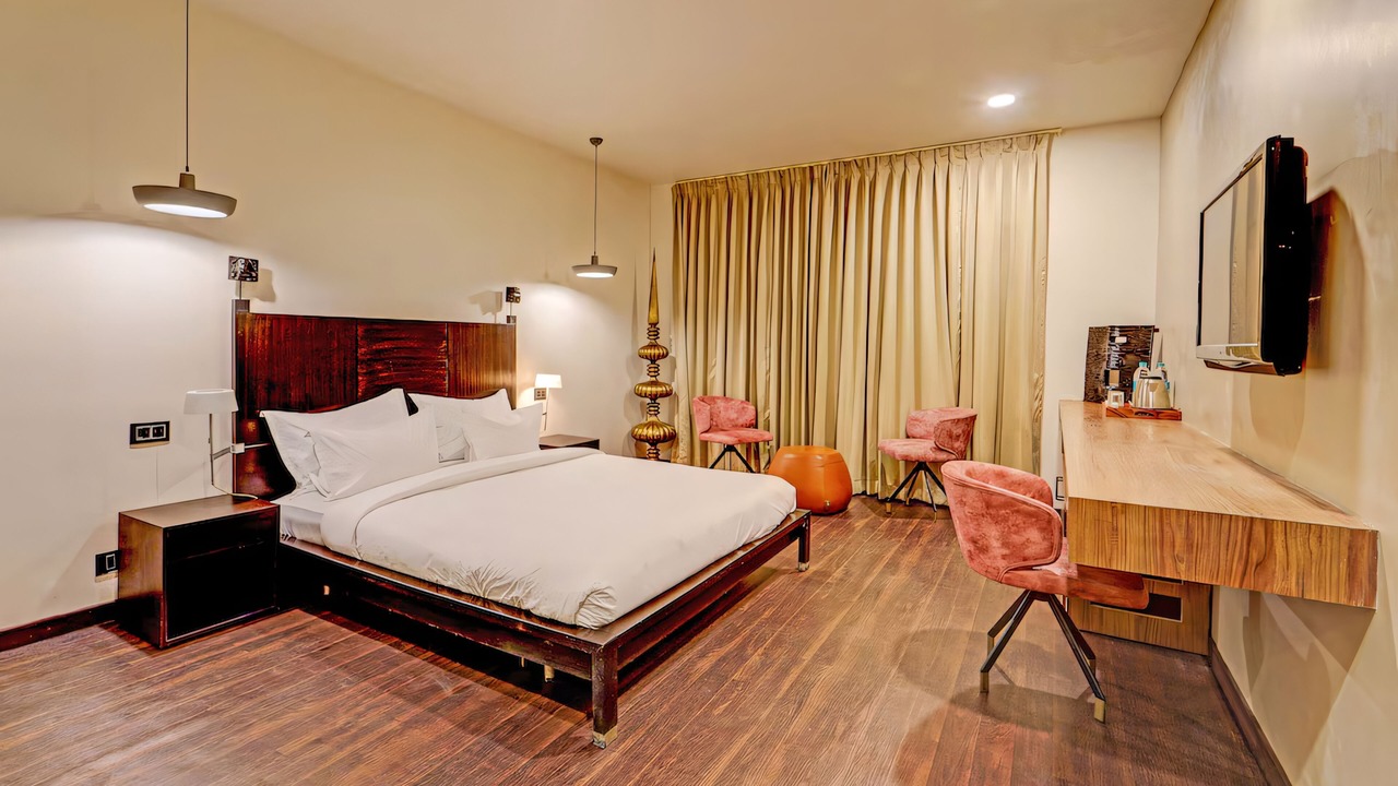 Photo of Bedroom in Thousand Lights West