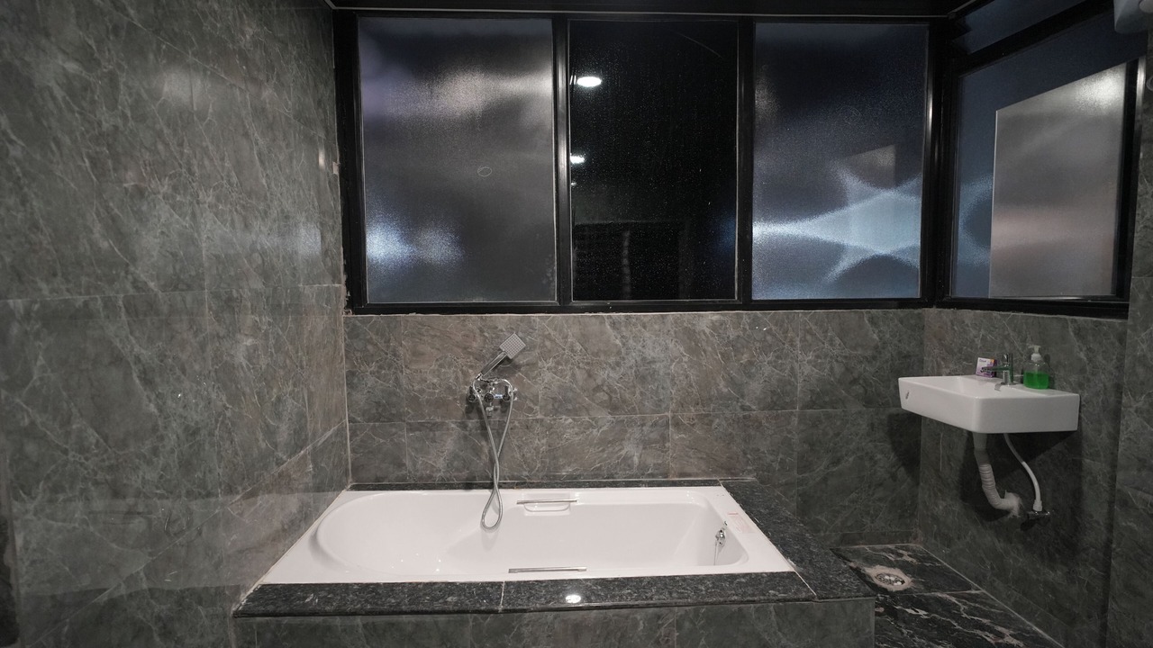 Photo of Bathroom in Manjidana Colony