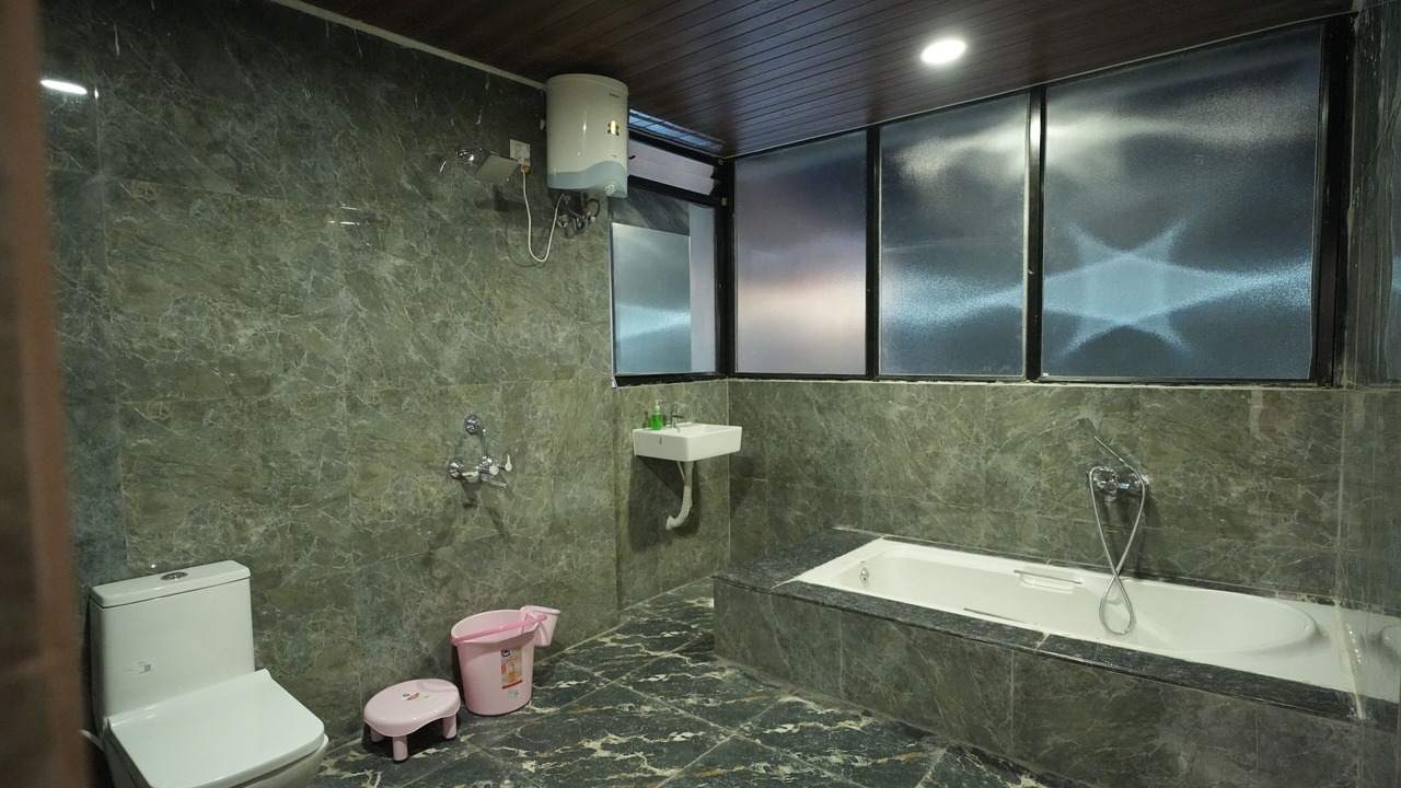 Photo of Bathroom in Manjidana Colony