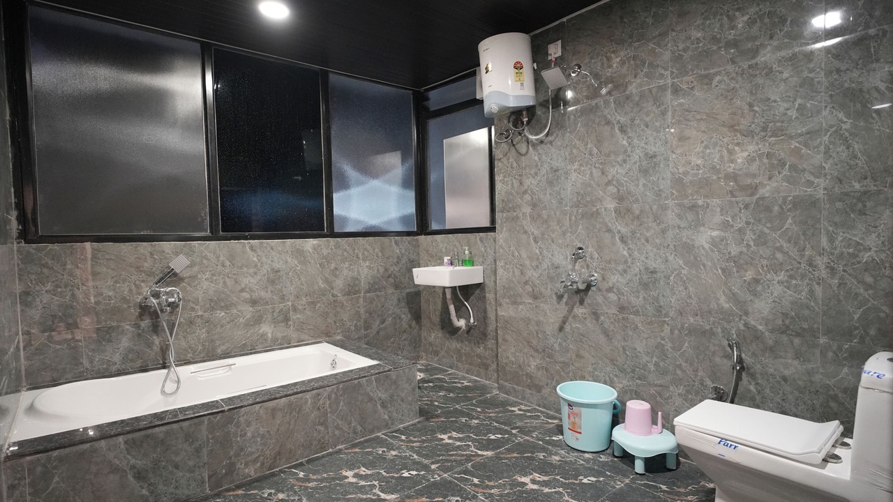 Photo of Bathroom in Manjidana Colony