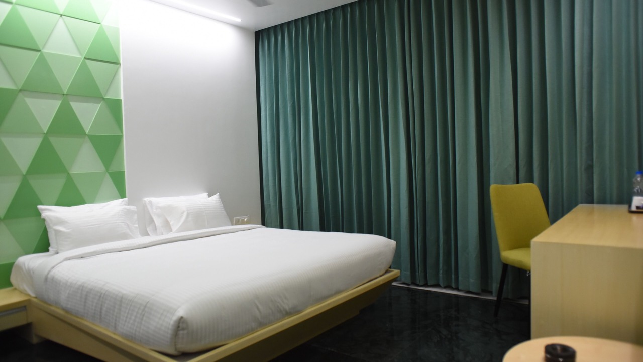 Photo of Bedroom in Teynampet