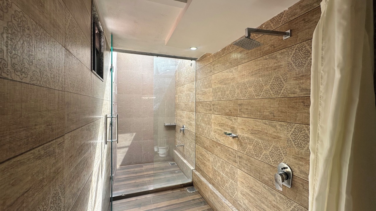 Photo of Bathroom in Maliya