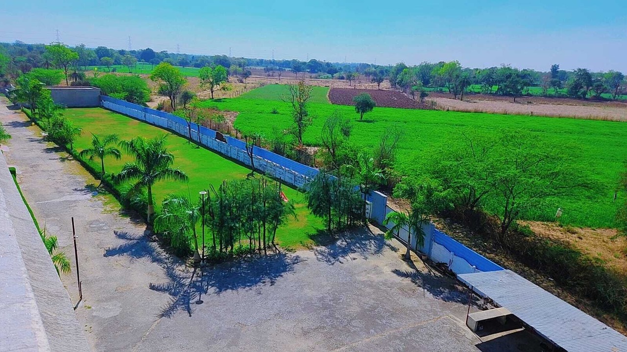 Photo of Outdoor in Menar
