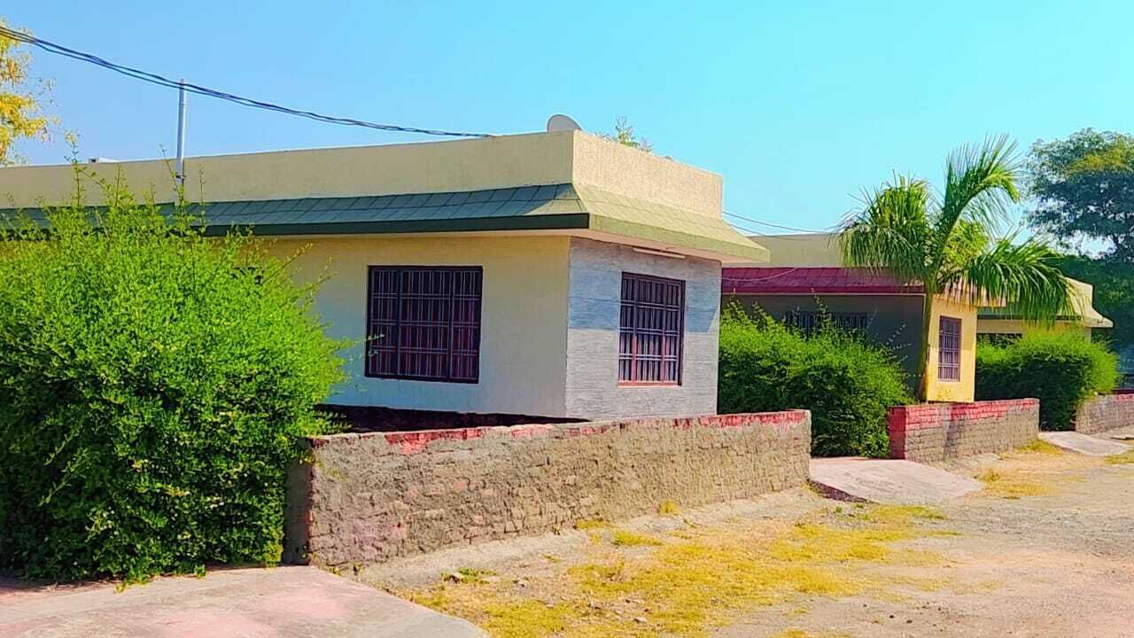 Photo of Outdoor in Menar