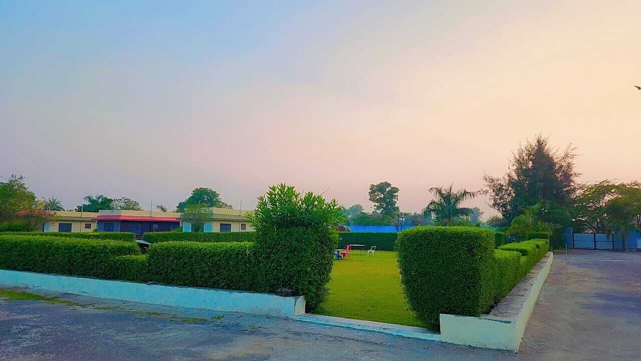 Photo of Outdoor in Menar