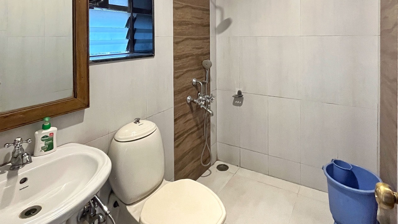 Photo of Bathroom in Mahabaleshwar