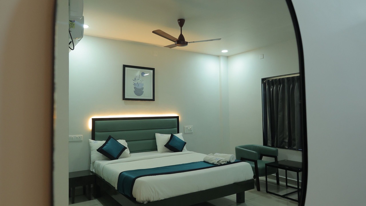 Photo of Bedroom in Srikalahasti