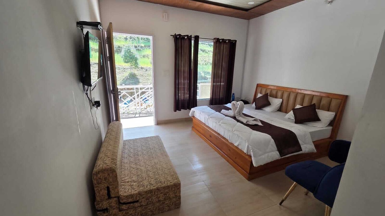 Photo of Bedroom in Narainkoti