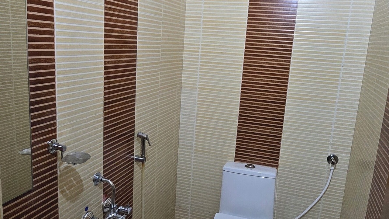 Photo of Bathroom in Srikalahasti