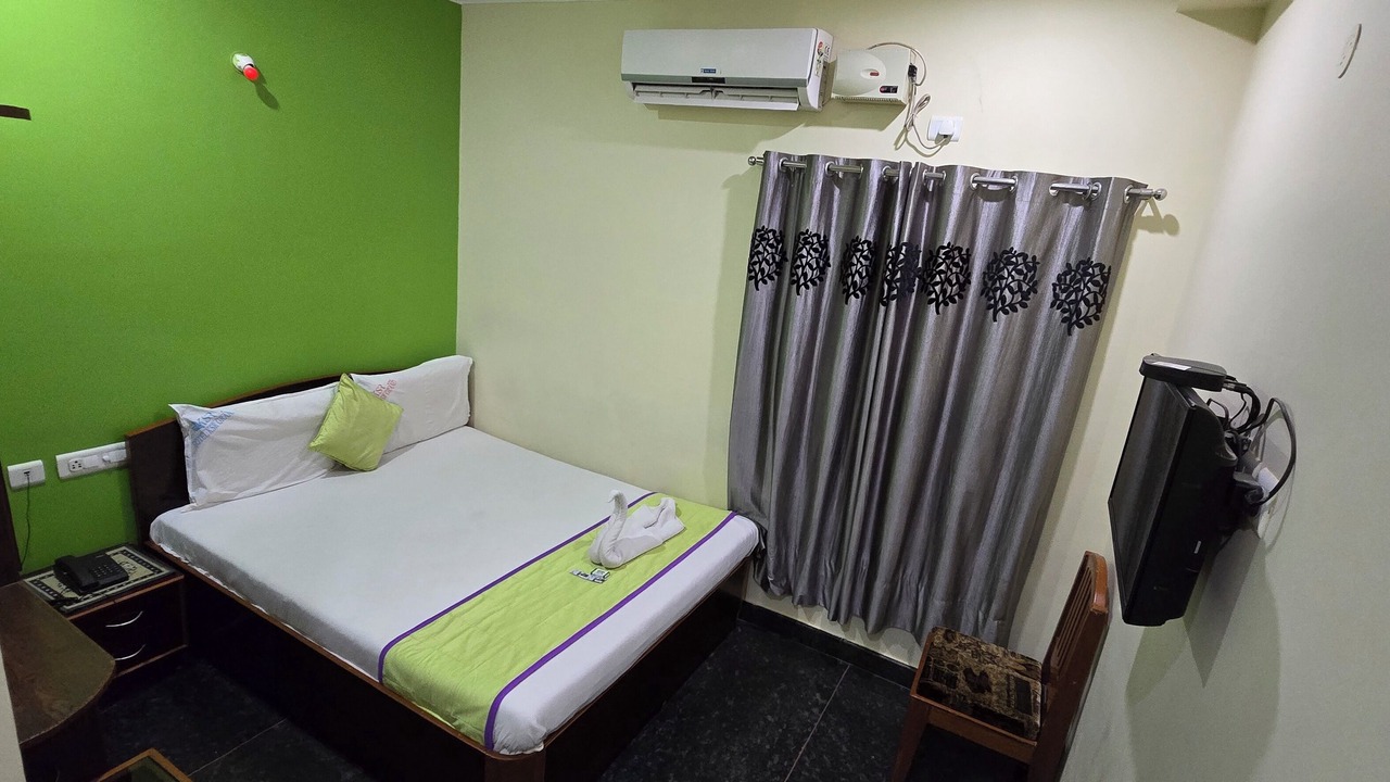 Photo of Bedroom in Srikalahasti