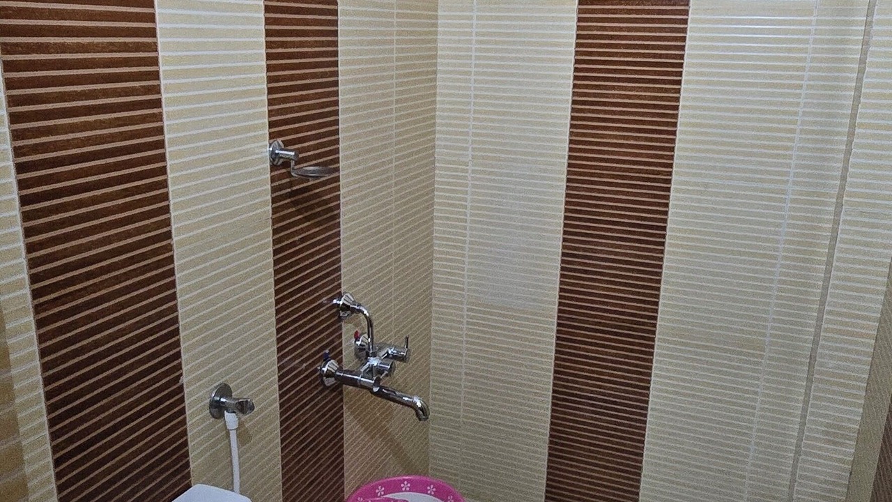 Photo of Bathroom in Srikalahasti