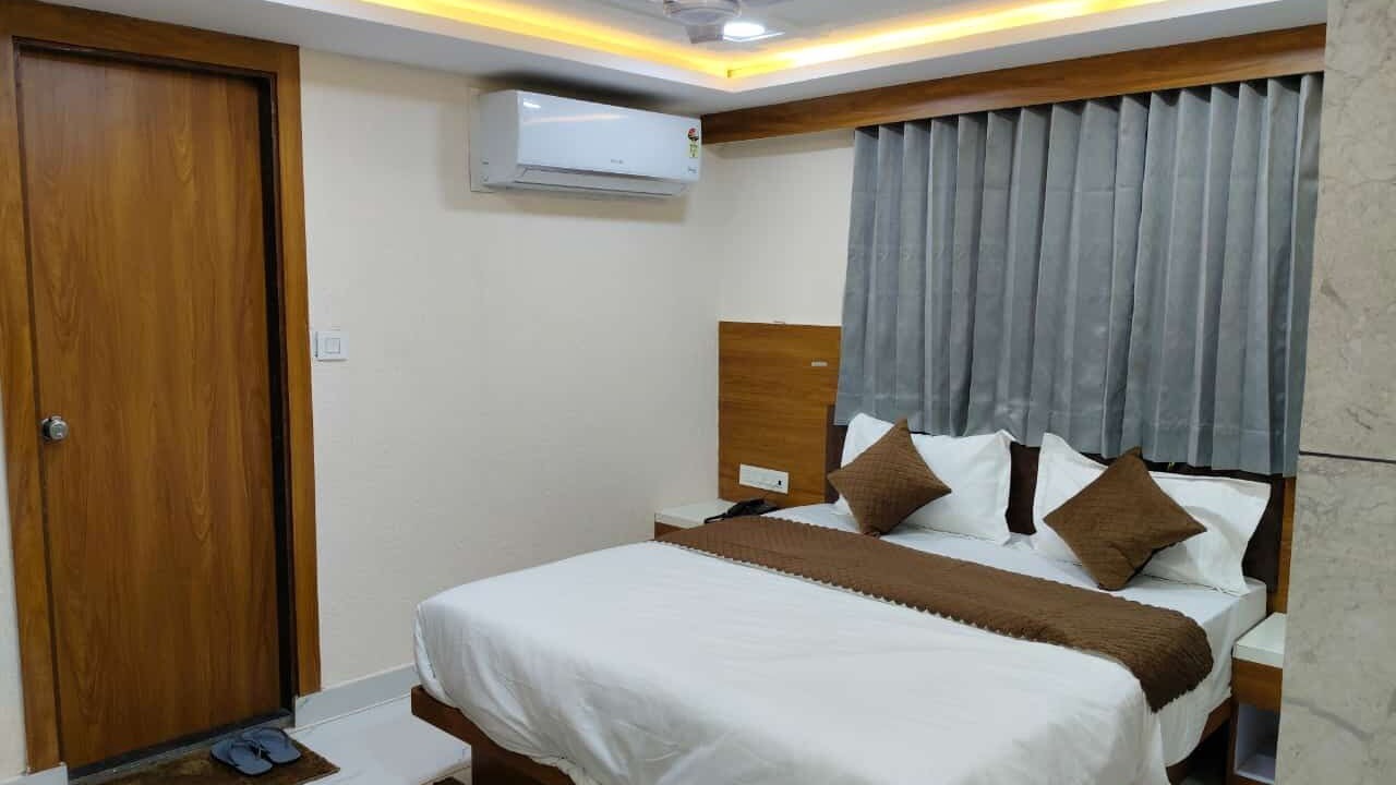 Photo of Bedroom in Navrangpura