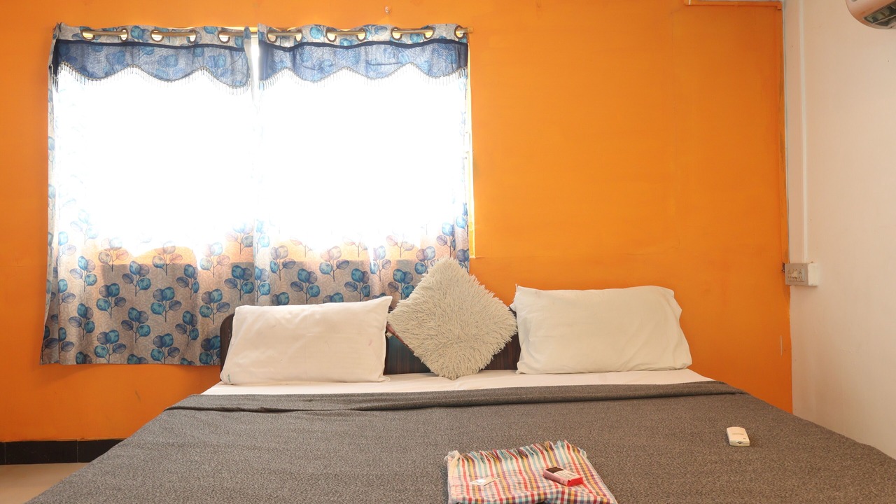 Photo of Bedroom in Salem