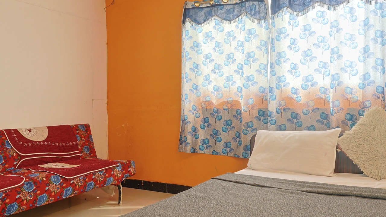 Photo of Bedroom in Salem