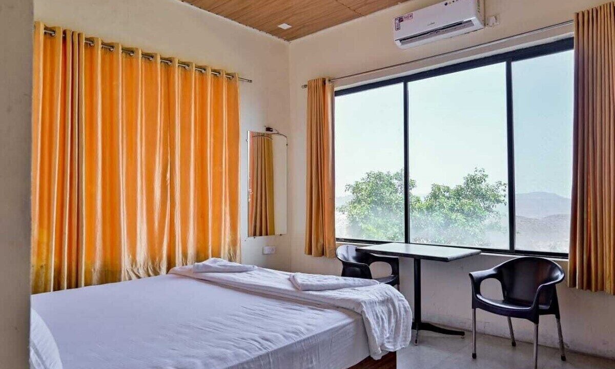 Photo of Bedroom in Panchgani