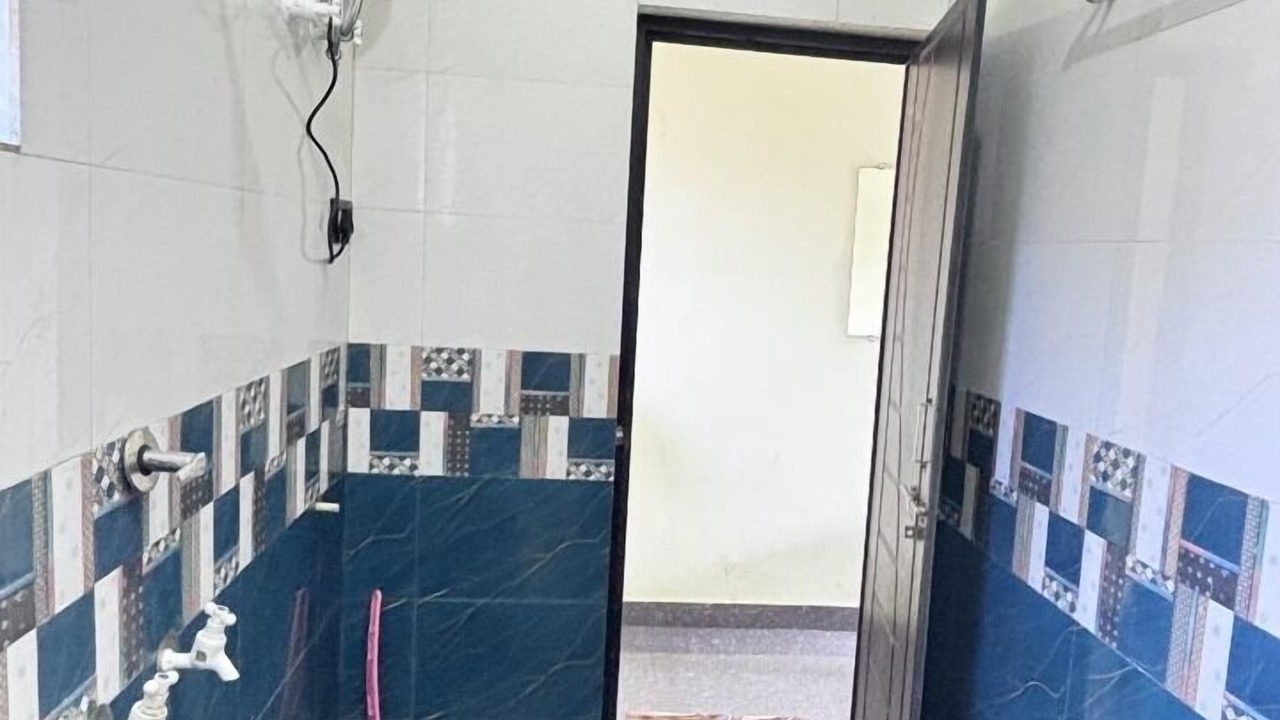Photo of Bathroom in Hireguthi