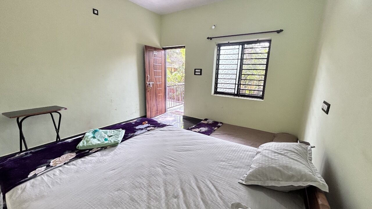 Photo of Bedroom in Hireguthi