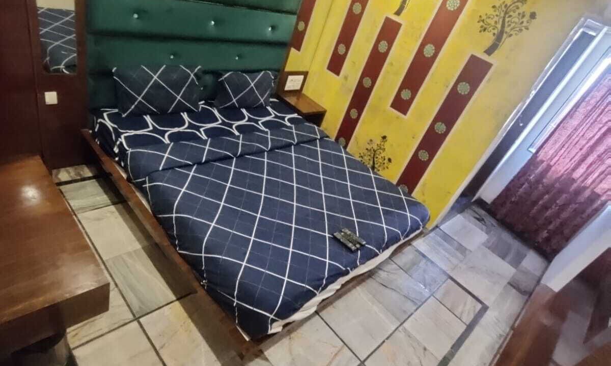 Photo of Bedroom in Triplicane