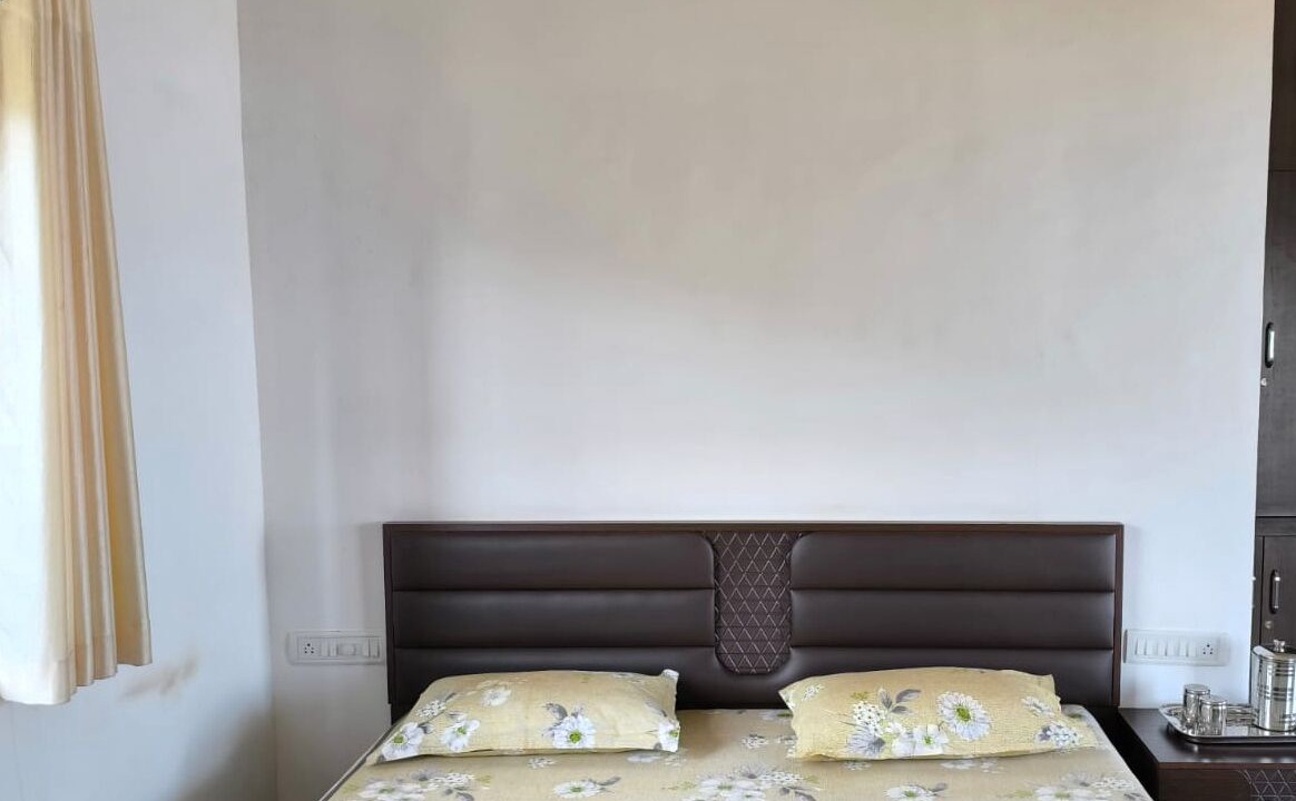Photo of Bedroom in Mahabaleshwar