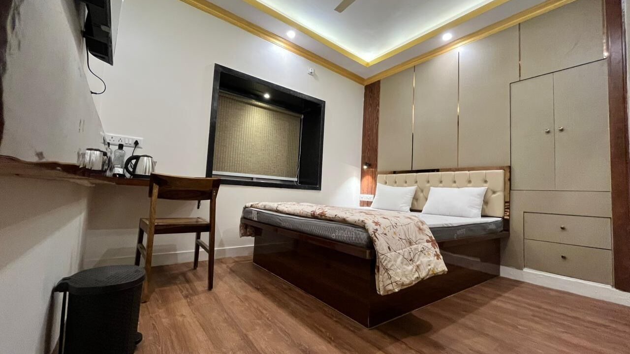 Photo of Bedroom in Ballygunge