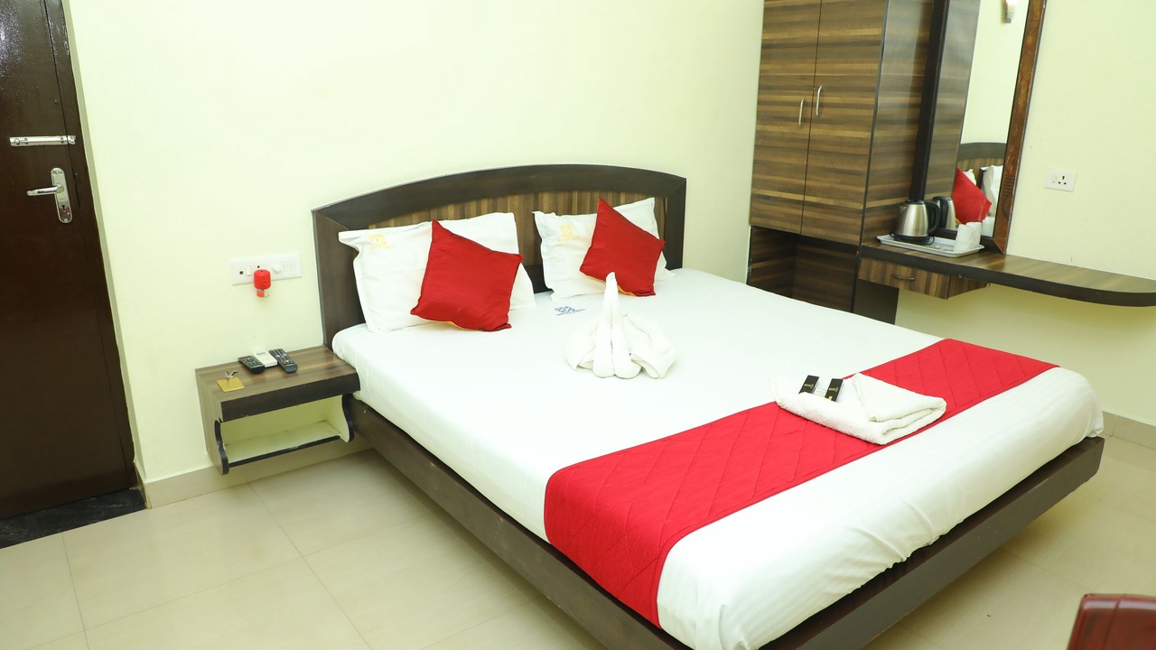 Photo of Bedroom in Ganapathichettikulam